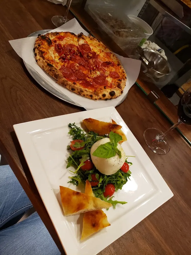 Mozzarella Burrata & Diavola Pizza